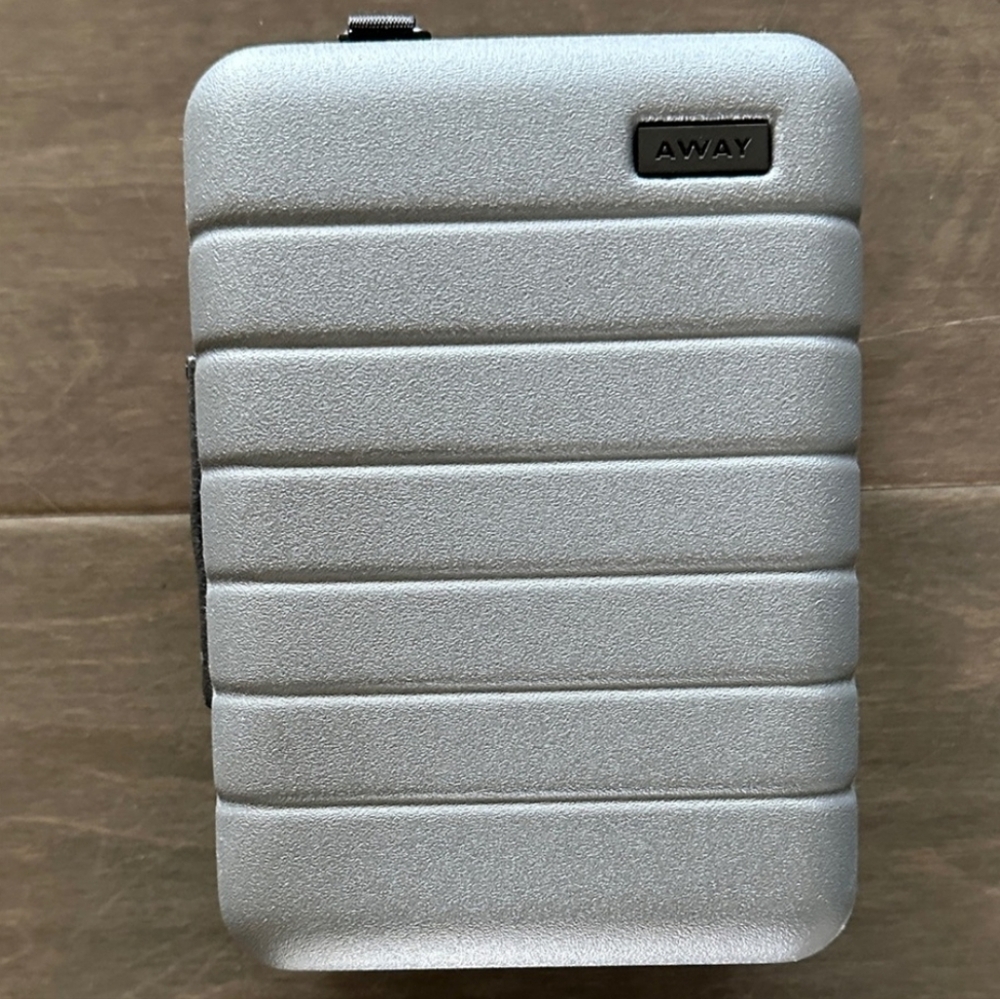 AWAY Mini Toiletry Case